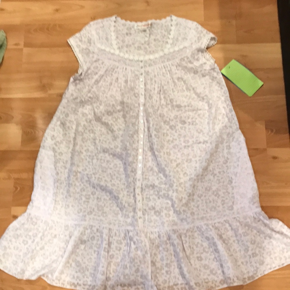 Feminine cotton nightgown with all the details